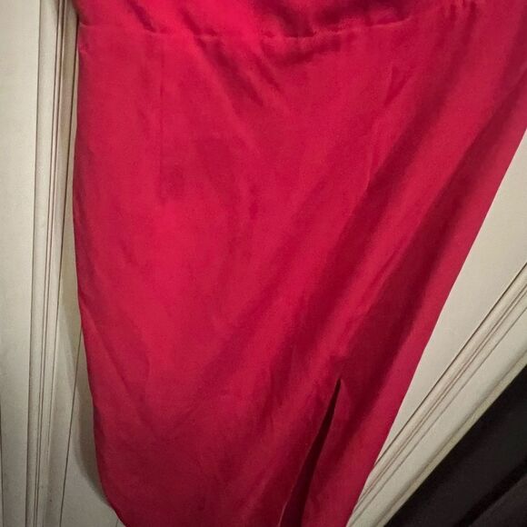 Lazo Midi Dress in Hot Pink
Lovers and Friends Sz S - Picture 12 of 12